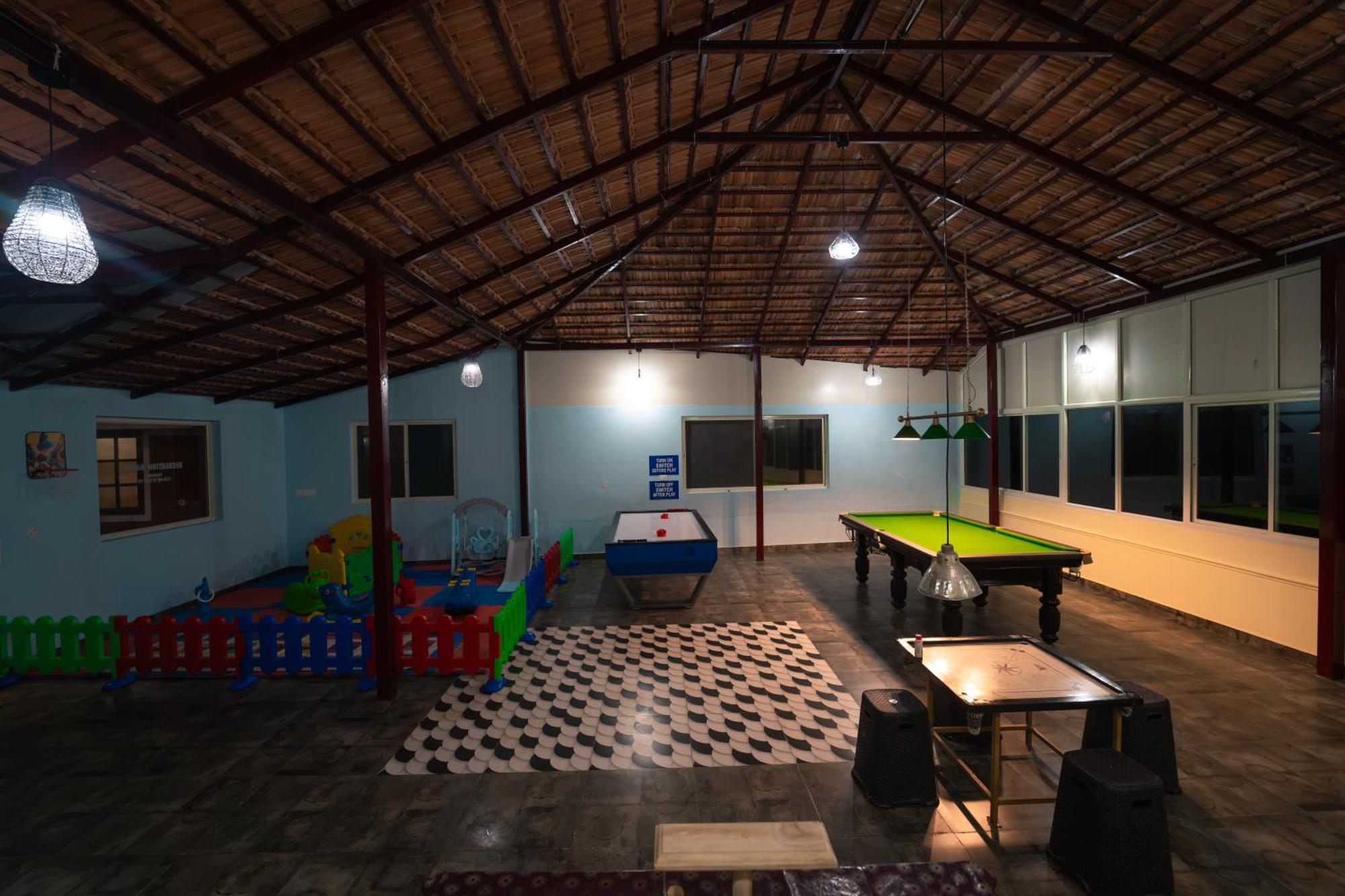 Kingmaker'S Plantation With River Stream Madikeri Exterior foto