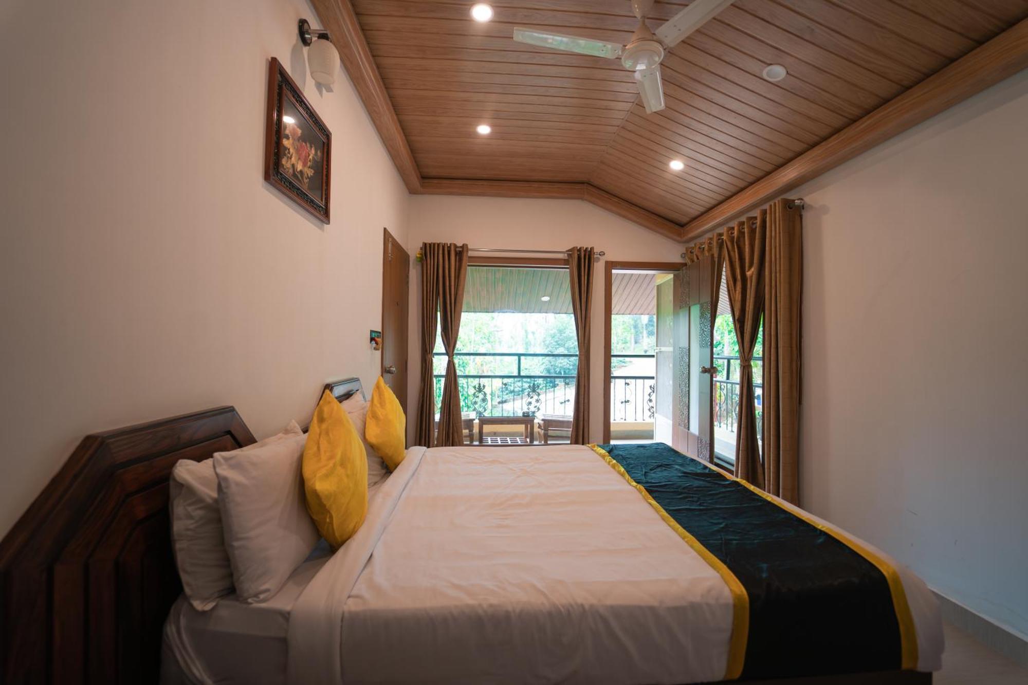 Kingmaker'S Plantation With River Stream Madikeri Exterior foto