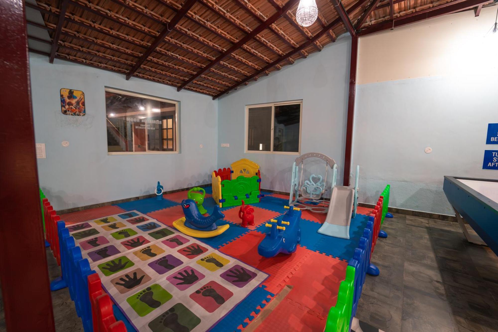 Kingmaker'S Plantation With River Stream Madikeri Exterior foto