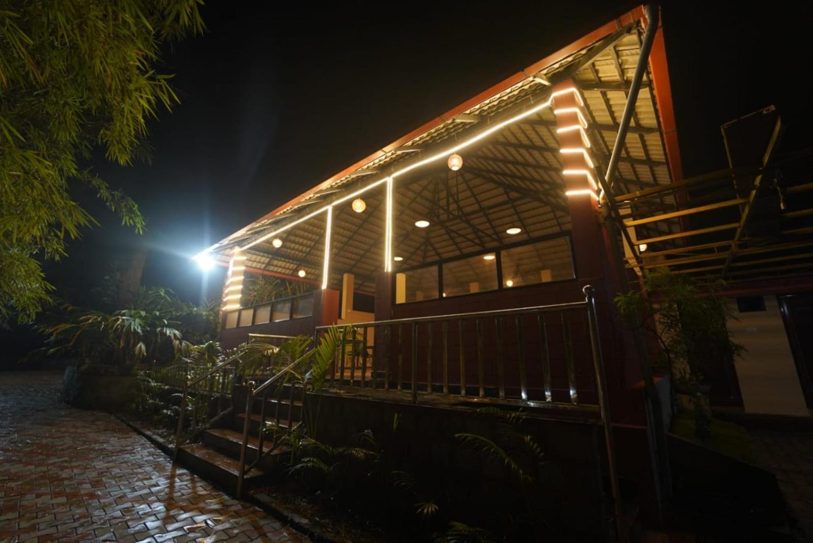 Kingmaker'S Plantation With River Stream Madikeri Exterior foto